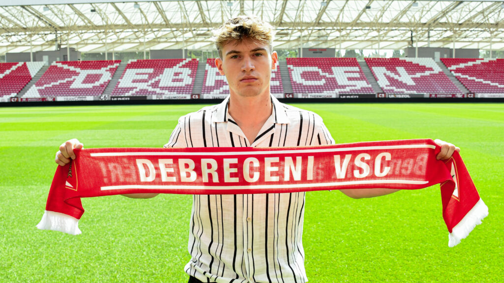 DVSC signed a contract with two young talents - DVSC Futball Zrt.