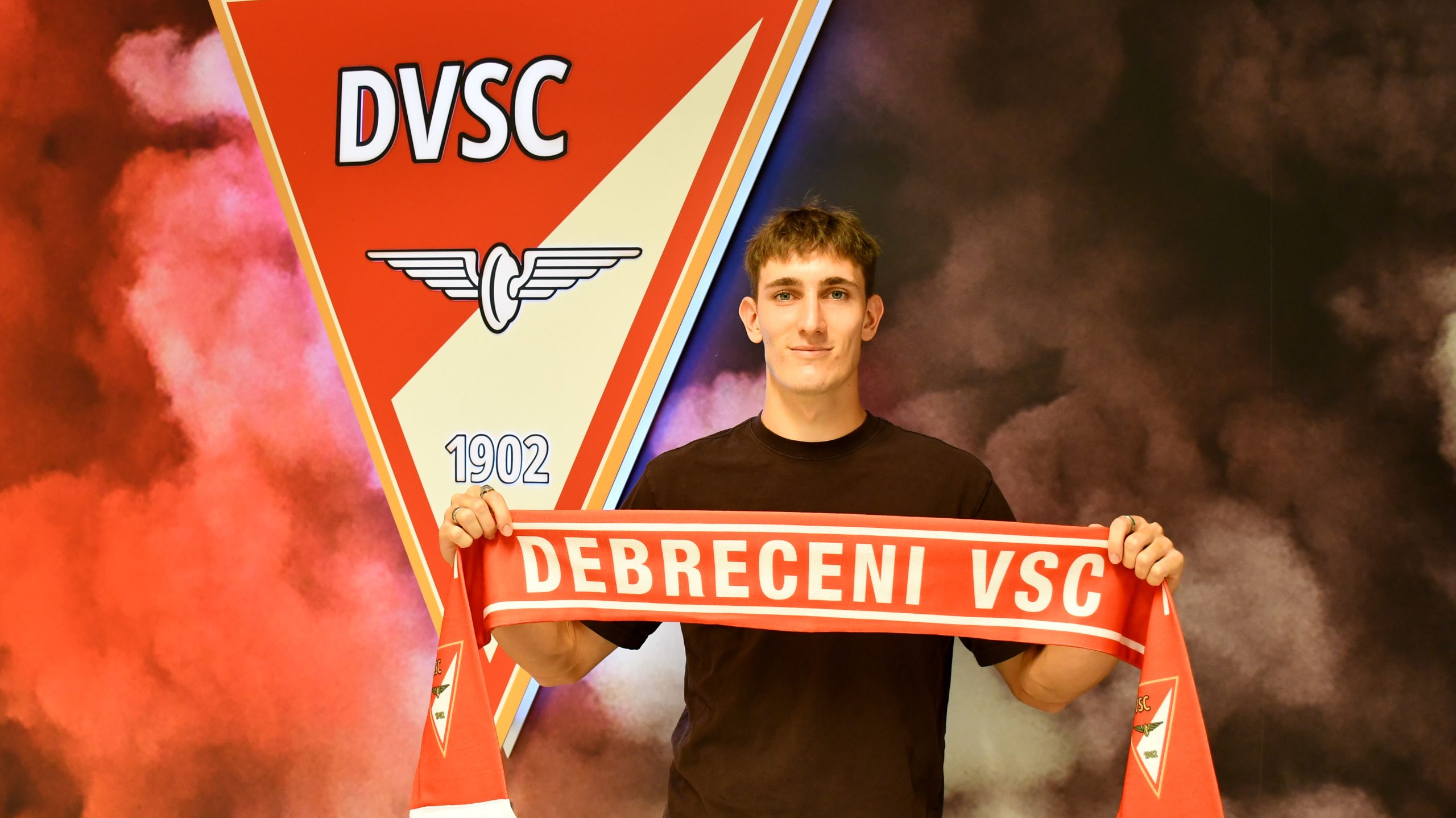 DVSC signed a contract with two young talents - DVSC Futball Zrt.