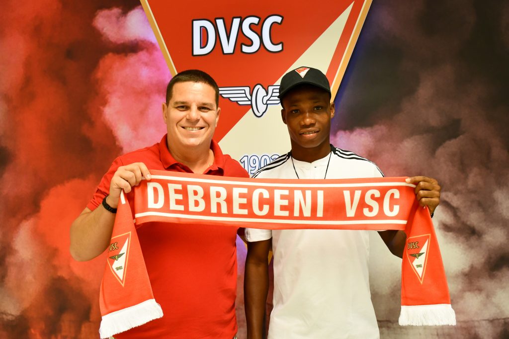 DVSC signed a contract with two young talents - DVSC Futball Zrt.